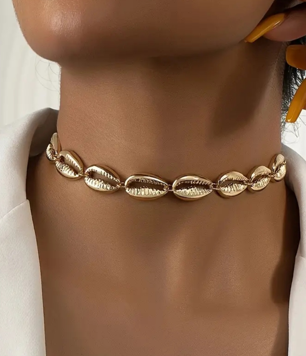 Shells Choker