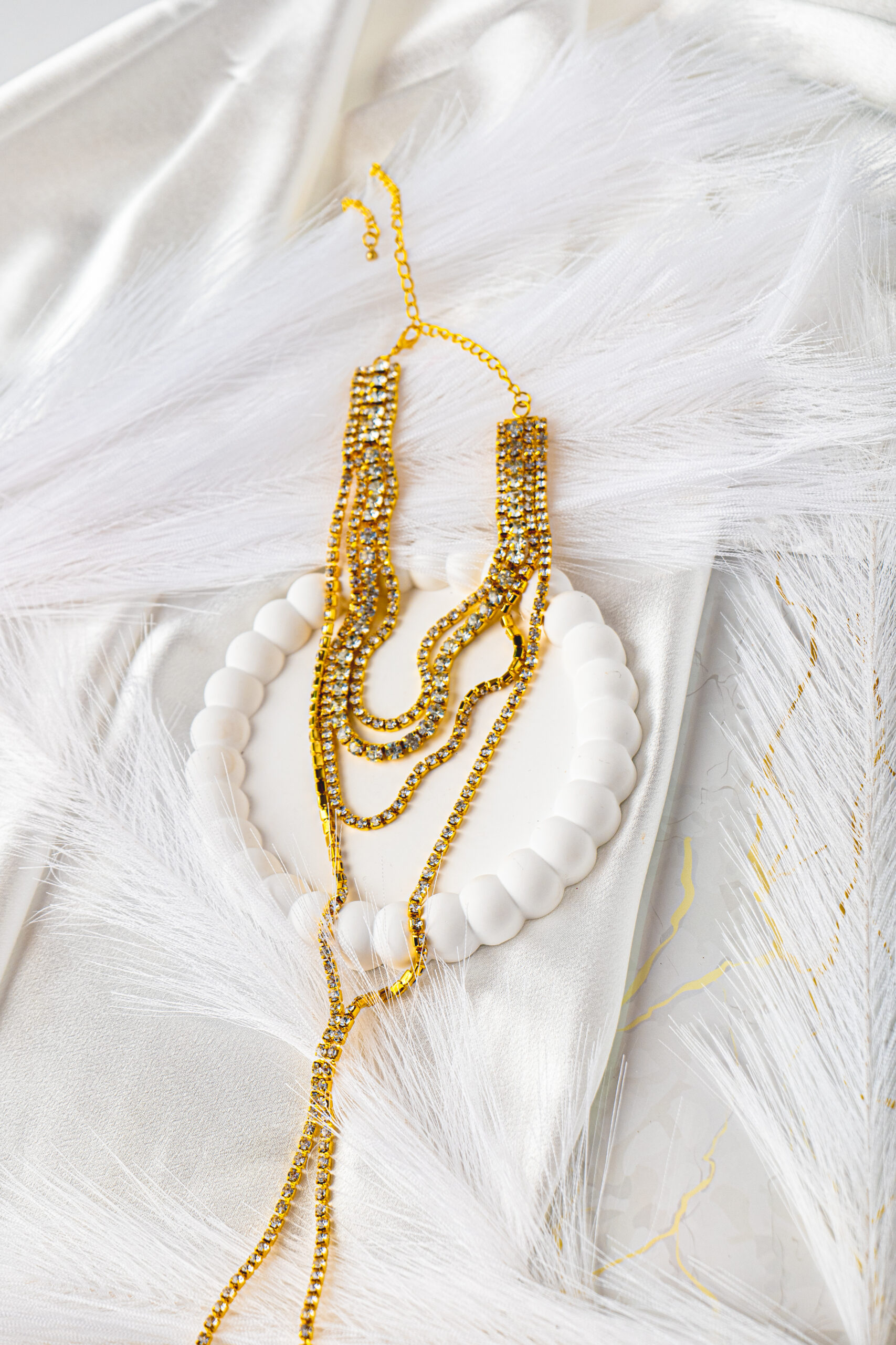 Naomi Choker - Image 4
